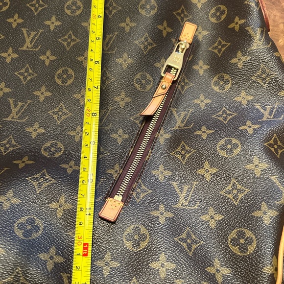 LV PURSE EXCEPTIONAL CONDITION - Picture 14 of 15